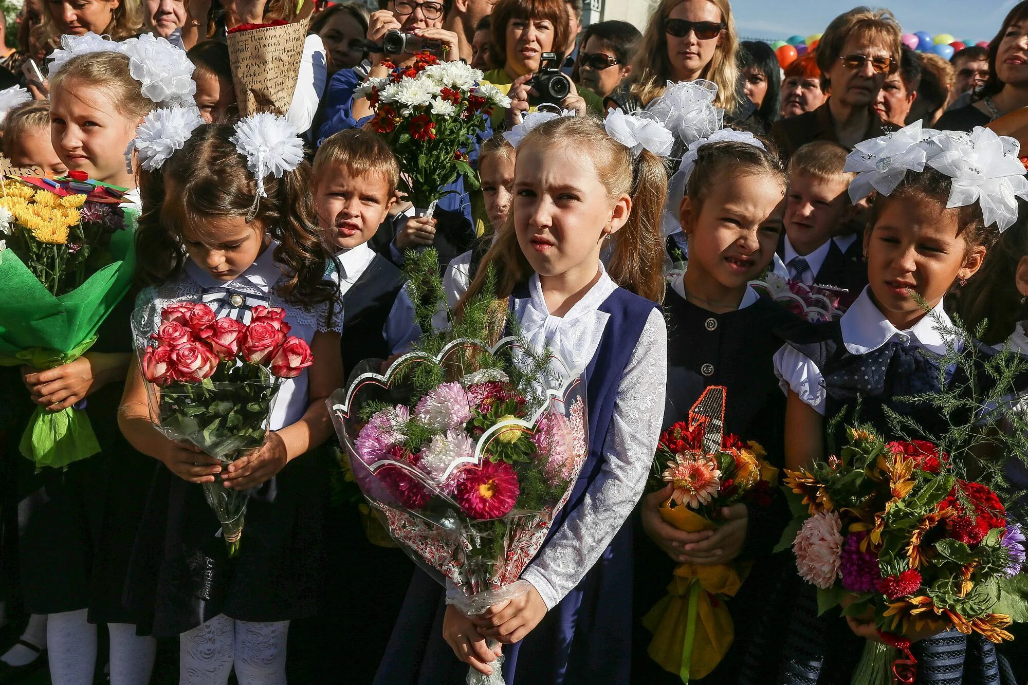 Самая большая школа в Тюменской области. Самая большая школа в Тюмени. СШ 450. Самая большая школа за Уралом. В школу привезли 20