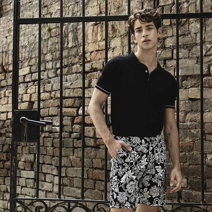 Аниме королевская игра нацуко. Королевская игра аниме король. Рион кинг видео. Рион кинг. Рион кинг.