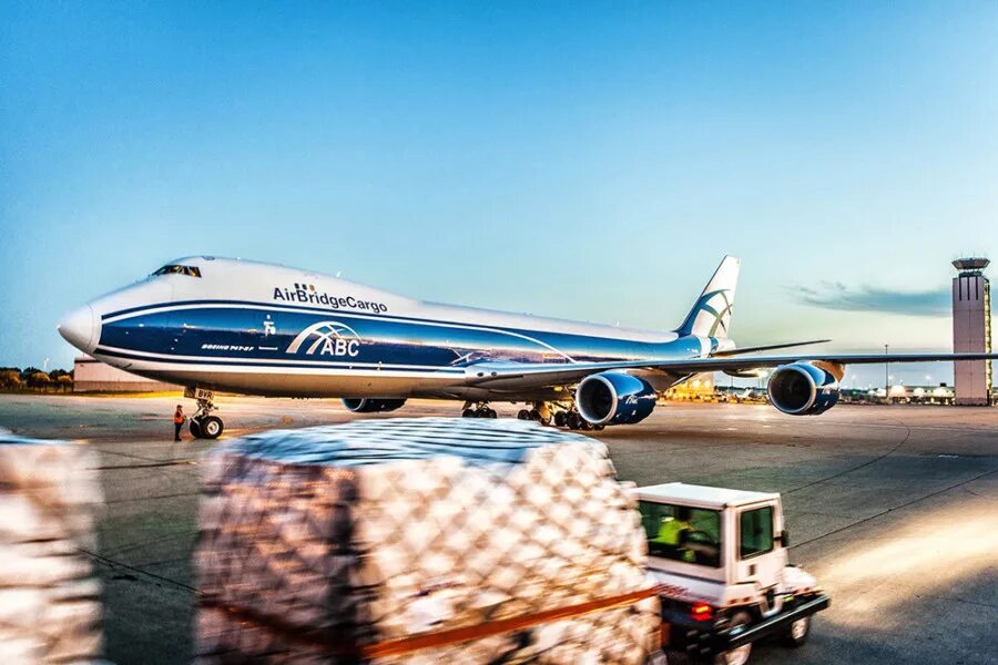 Airbridgecargo. Боинг 747 AIRBRIDGECARGO. Боинг 747 ABC Cargo. Boeing 747 AIRBRIDGECARGO Шереметьево. 747 8 Etihad Cargo.