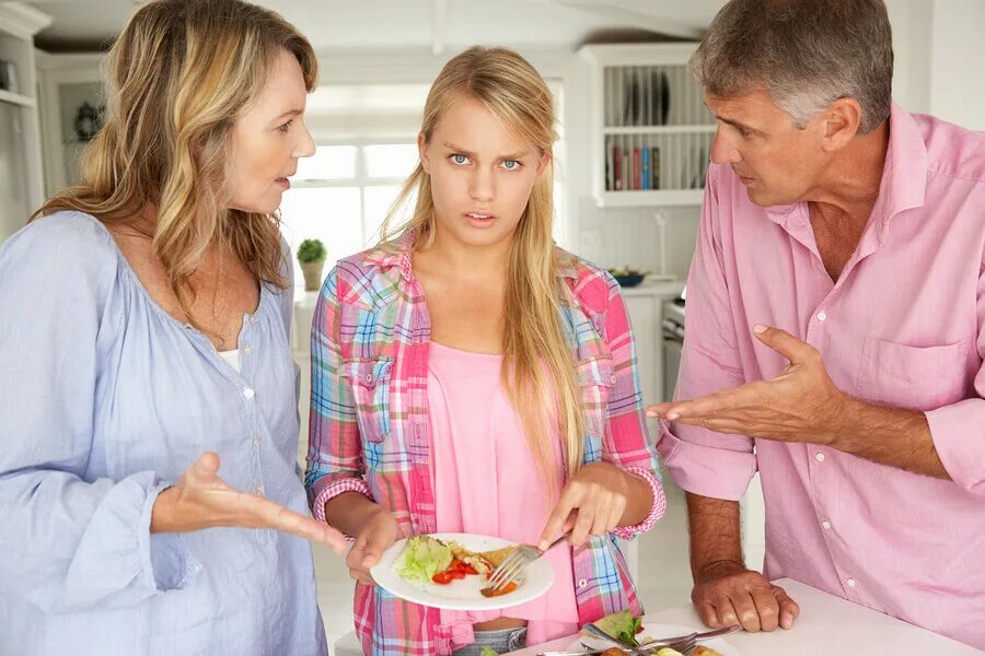 Dad daughter teen. Отношения с родителями. Подростки и родители. Подросток и взрослый. Разговор с подростком.