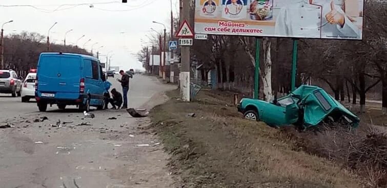 Машина на трассе. Луганск город. Первомайск луганская область. Новости луганска происшествия. Новости луганска происшествия.
