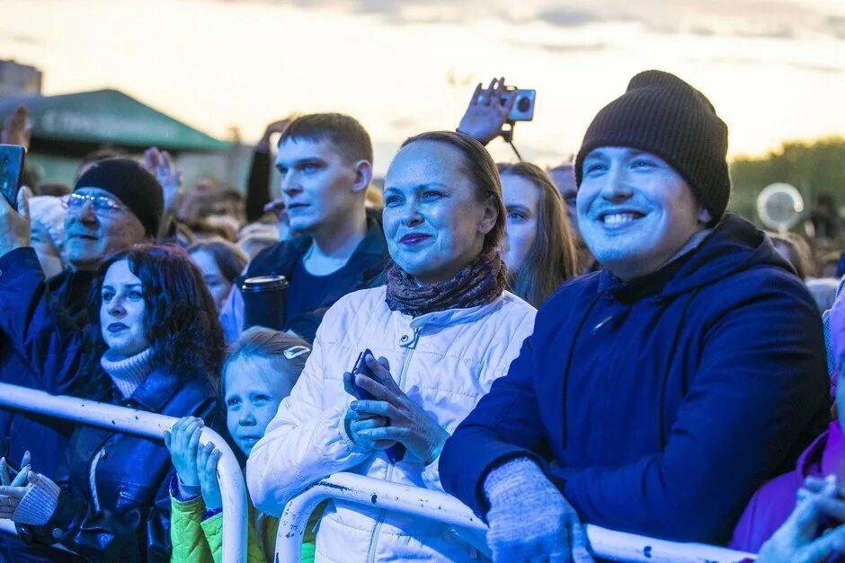 С днем химика. Нижнекамск. С днем химика. Нижнекамск день химика салют. День химика нижнекамск.