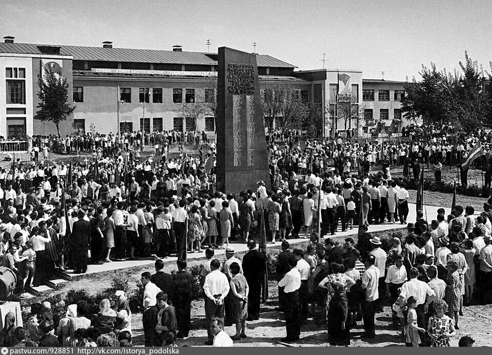 Мурманск 1940 год. Памятник ДК ЗИО Сарапул. ЗИО Подольск в годы войны. Открытие памятника Кирова. Подслушано заводчане