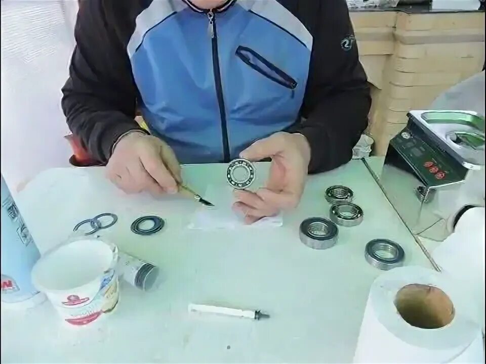 Как смазать подшипник закрытого типа не разбирая. Промывка подшипников. как смазать закрытый подшипник с металлическим пыльником видео.