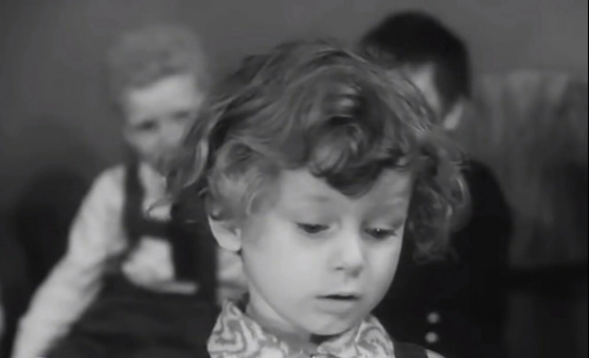 На земле безжалостно маленькой стих. Дети в живописи. Сказочные картины для детей. Канзасская степь волшебник изумрудного города. Жили были в домике маленькие гномики.