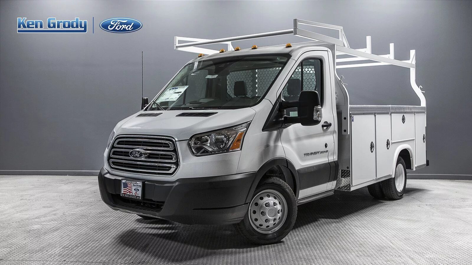 Ford e-Transit. Электрический Форд Транзит каб. 2018 Ford Transit 350. Ford e-350 2022.