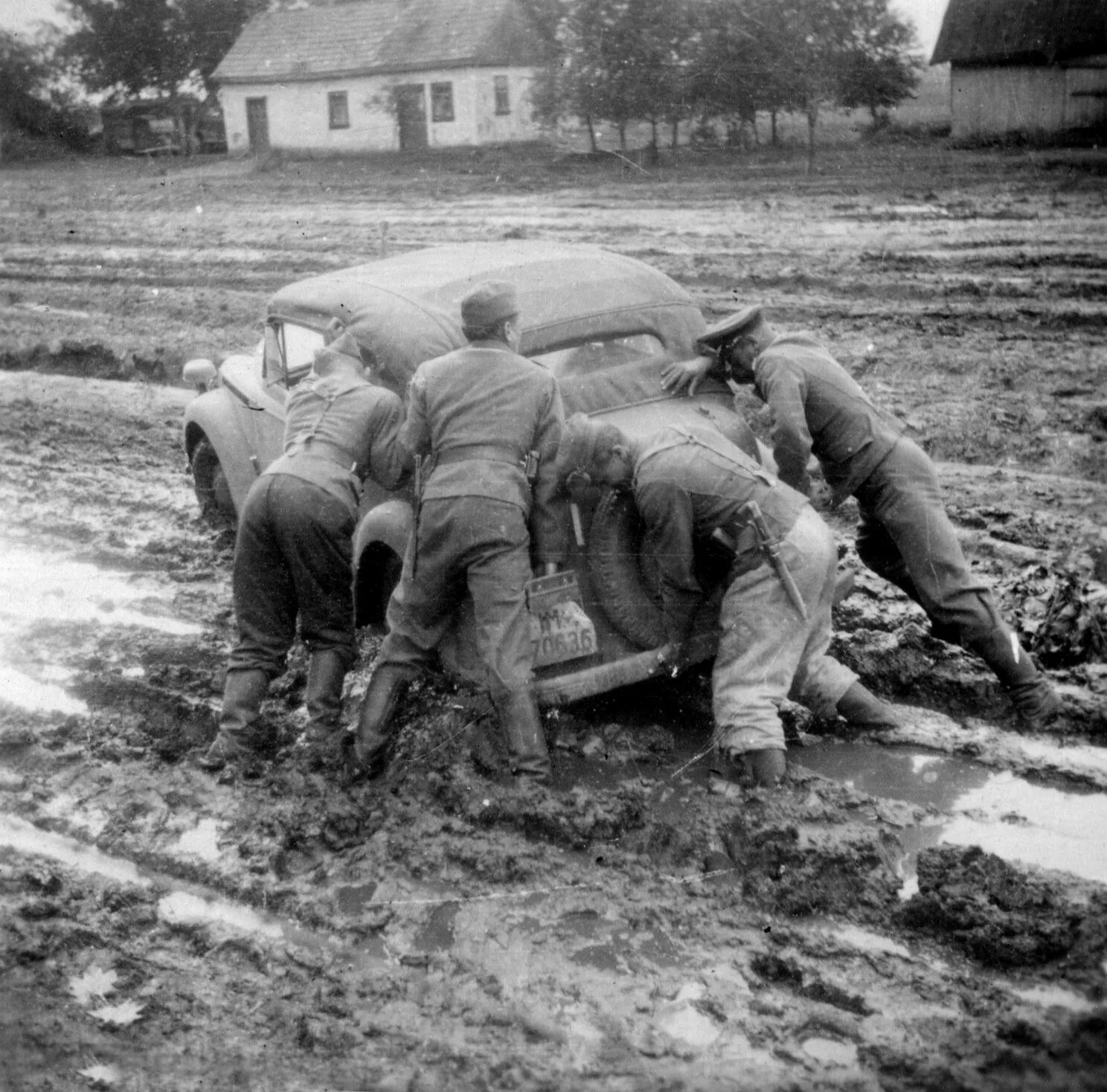 Следствием второй мировой войны стало. Фотоархив немецких солдат 1941-1945.