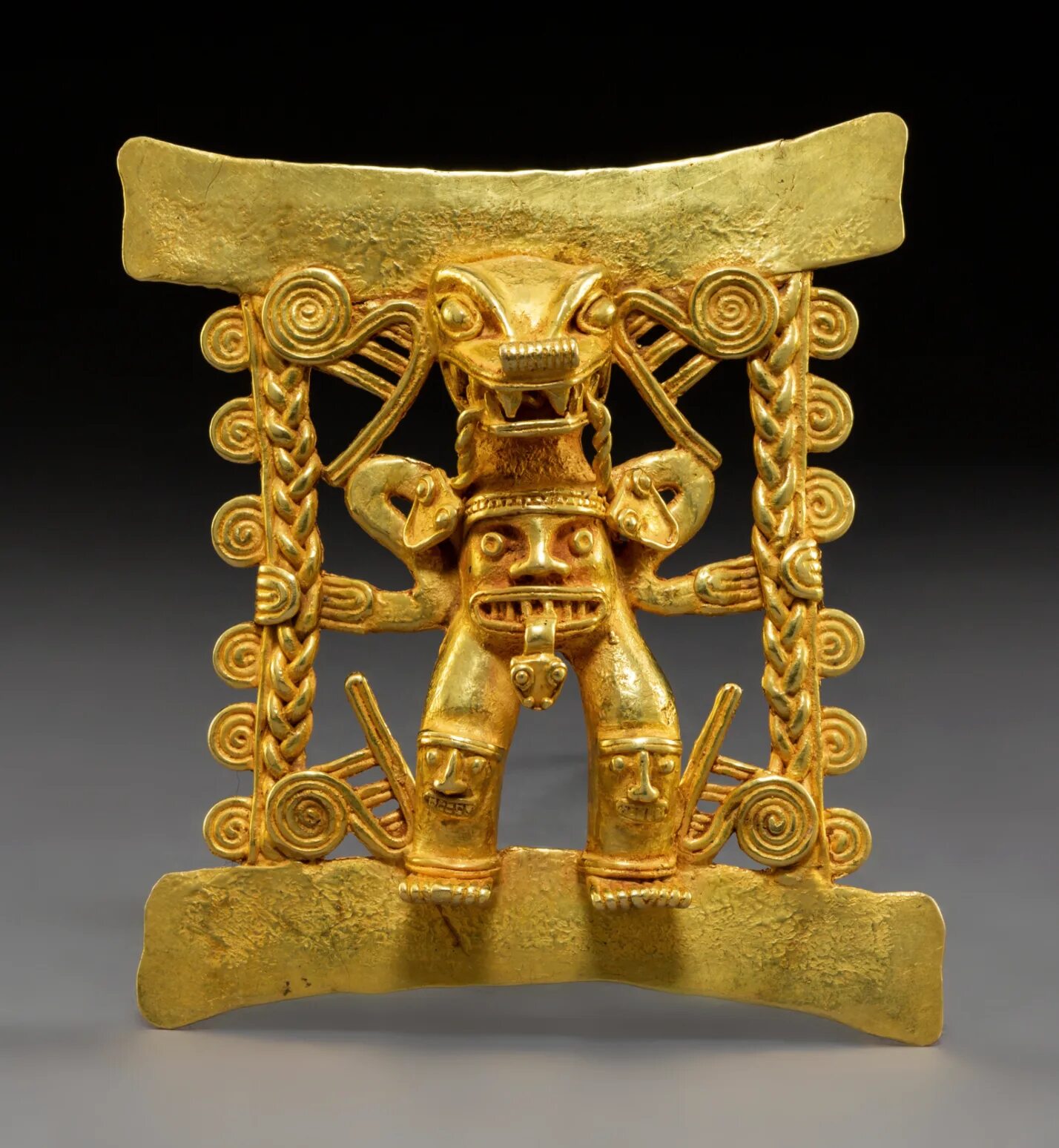 Aztec gold aztec gold org ru. Золото инков 16 век. Золото ацтеков. Золотые артефакты. Артефакты ацтеков.