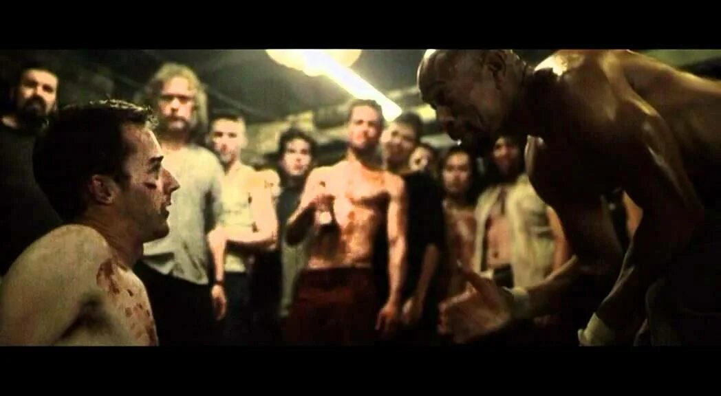 Песня в конце бойцовского. Бойцовский клуб эдвард нортон сцена. Бойцовский клуб сцены из фильма. Бойцовский клуб тайлер дерден эдвард нортон. Бойцовский клуб обои.