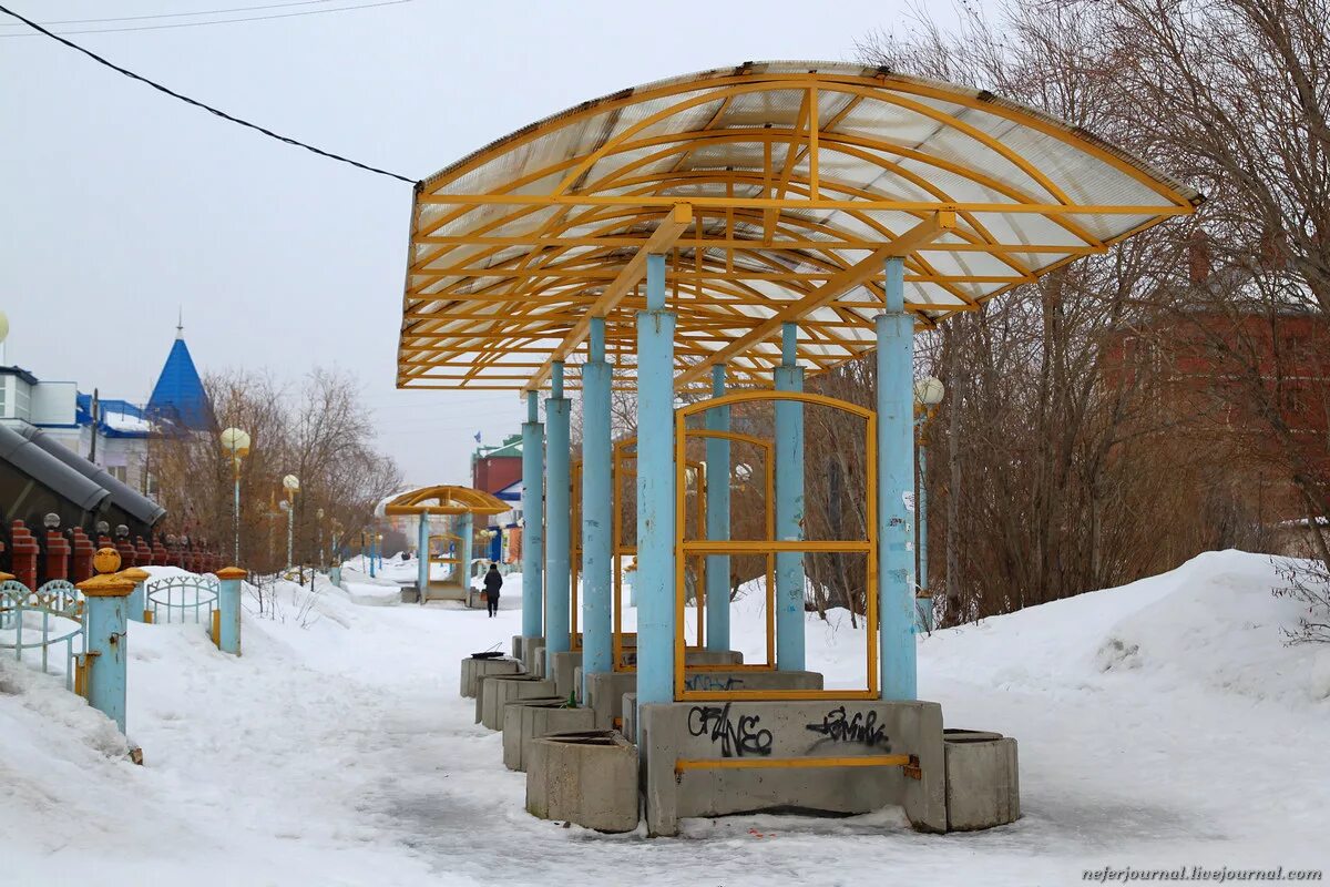 Салехард ленина. Парк Ленина Салехард. Городской парк Салехард. Городской сад Салехард. Пешеходная улица Ленина Салехард.