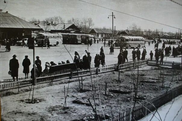 Веко абакан. Абакан 1930 год. Старый рынок Минусинск. Абакан 19 век. Минусинск Базарная площадь.