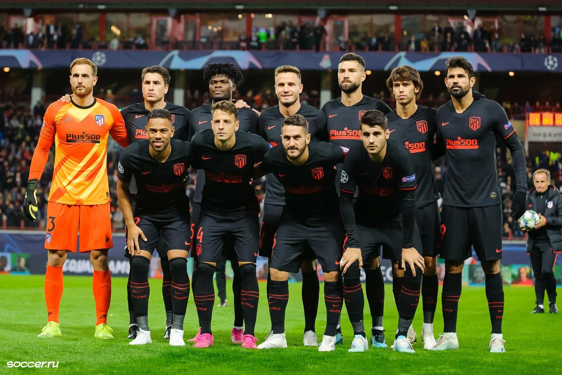 Матрасники футбольная команда. Порту футбол. Inter atl madrid. Inter atl madrid. Форма атлетико мадрид 2020.