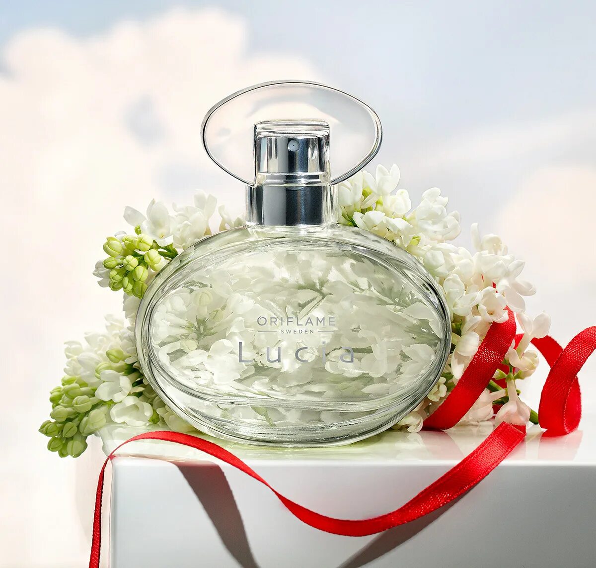 Страницы орифлейм. Туалетная вода oriflame lucia. вода люсия орифлейм 42520. орифлейм каталог люсия духи. люсия фаберлик туалетная вода.