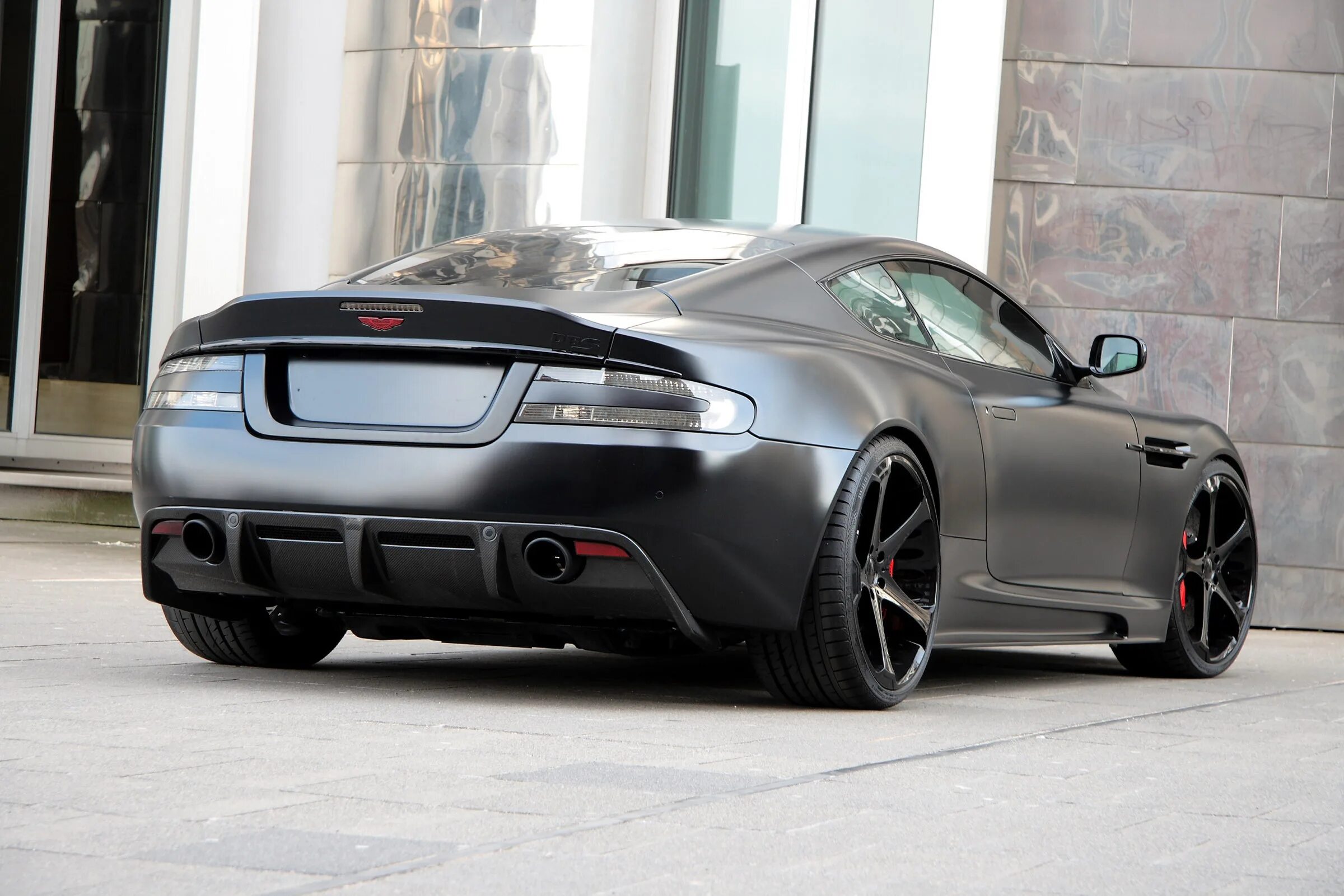 Машина tuning. Aston Martin DBS.
