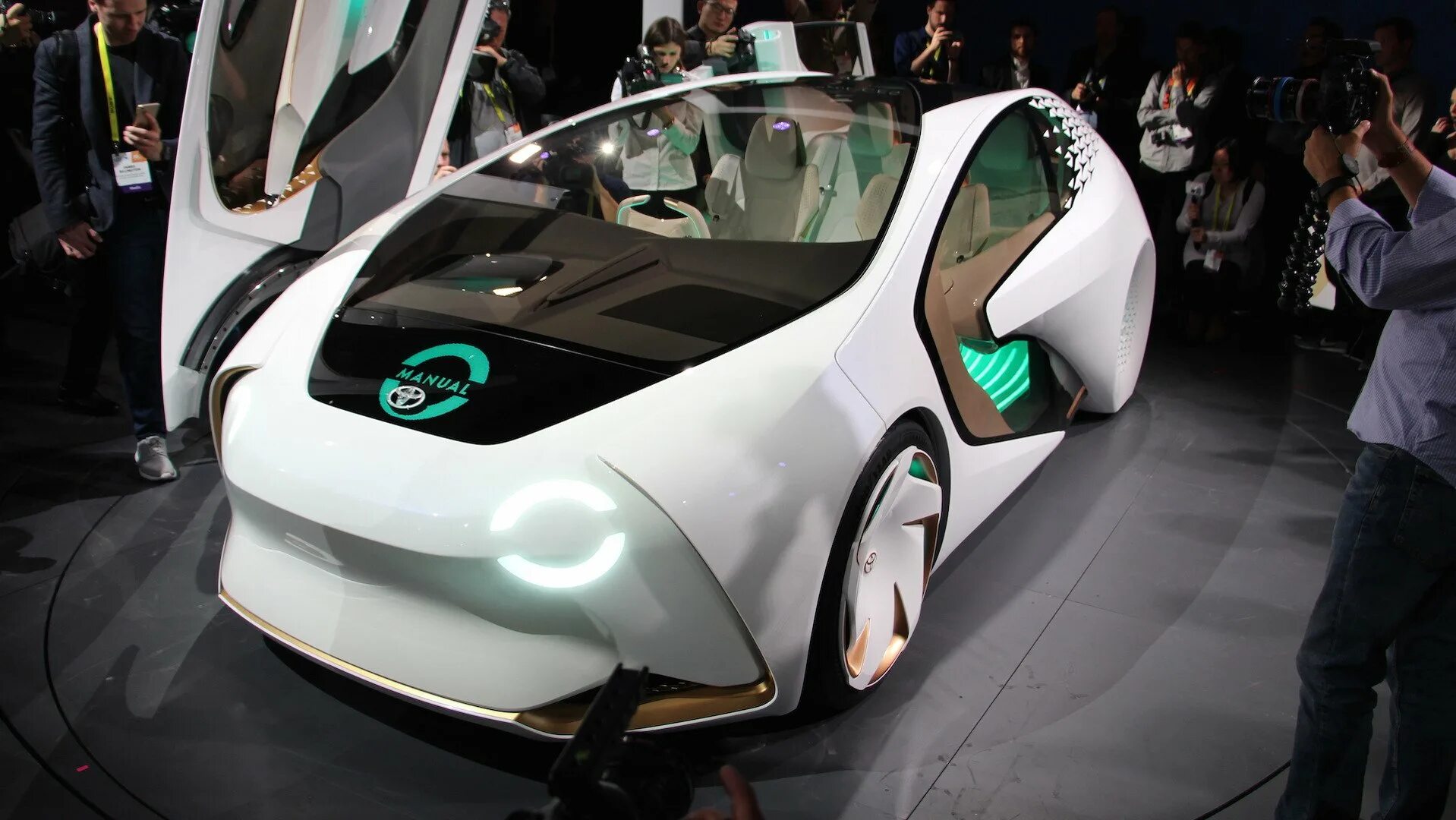 Toyota Concept-i. Тойота электрокар концепт. Toyota беспилотная машина. 2030 Год Concept Toyota i.