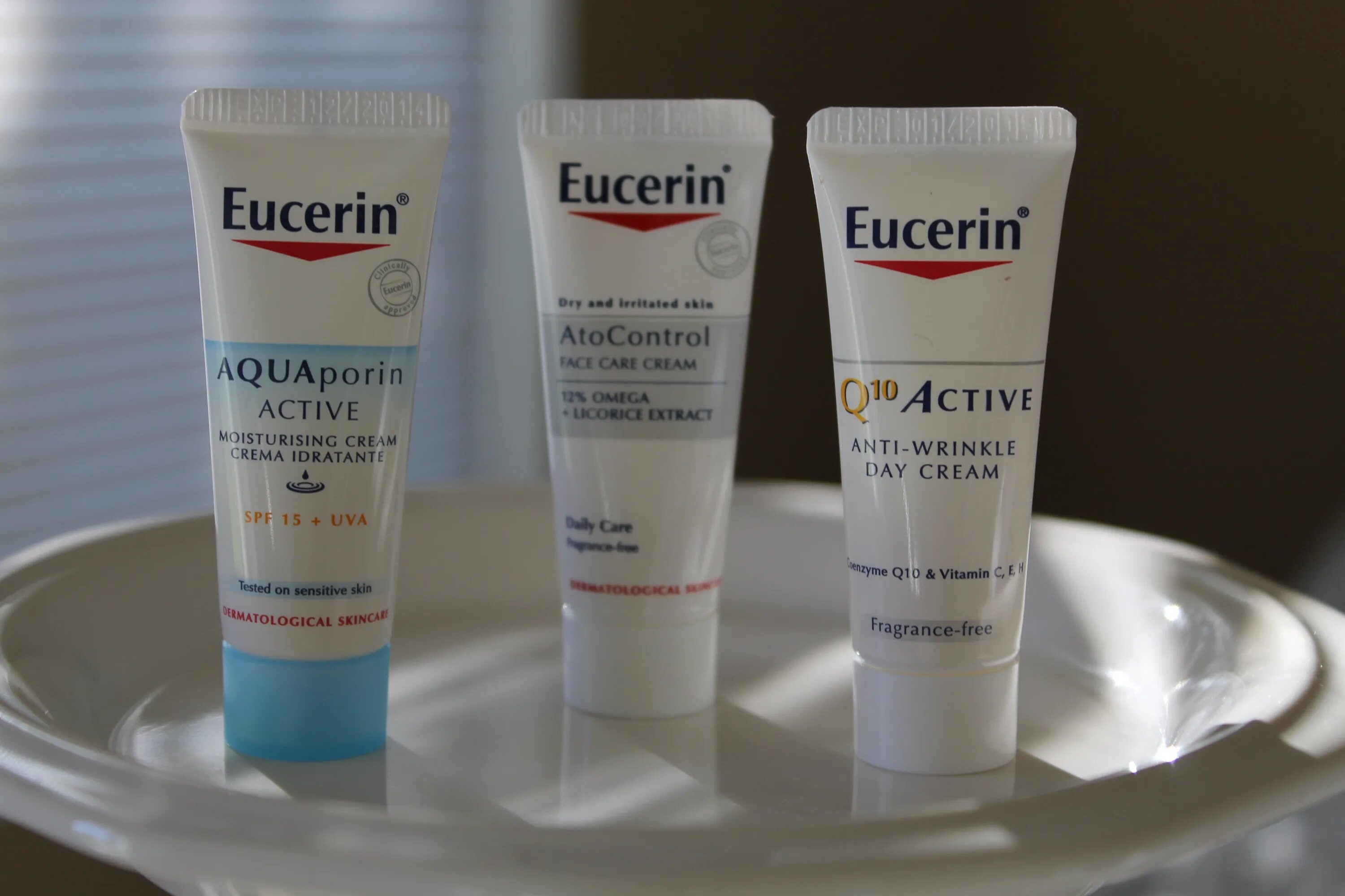 Купить крем эуцерин. Антипигмент Eucerin. Eucerin крем. Эуцерин антиреднесс крем. Eucerin крем для ног.