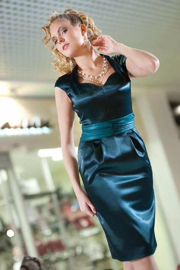 Женский фото-журнал в красивых фотографиях Satin clothing, Satin silk dress, Dre