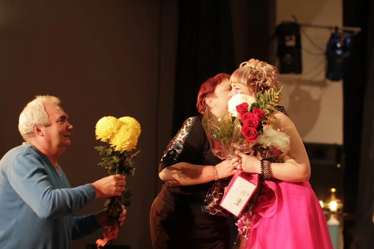 Театр остров сокровищ с безруковым. Мстители спектакль москва. Кенни роджерс. Новый спектакль со мной. Двое других спектакль кортнев.