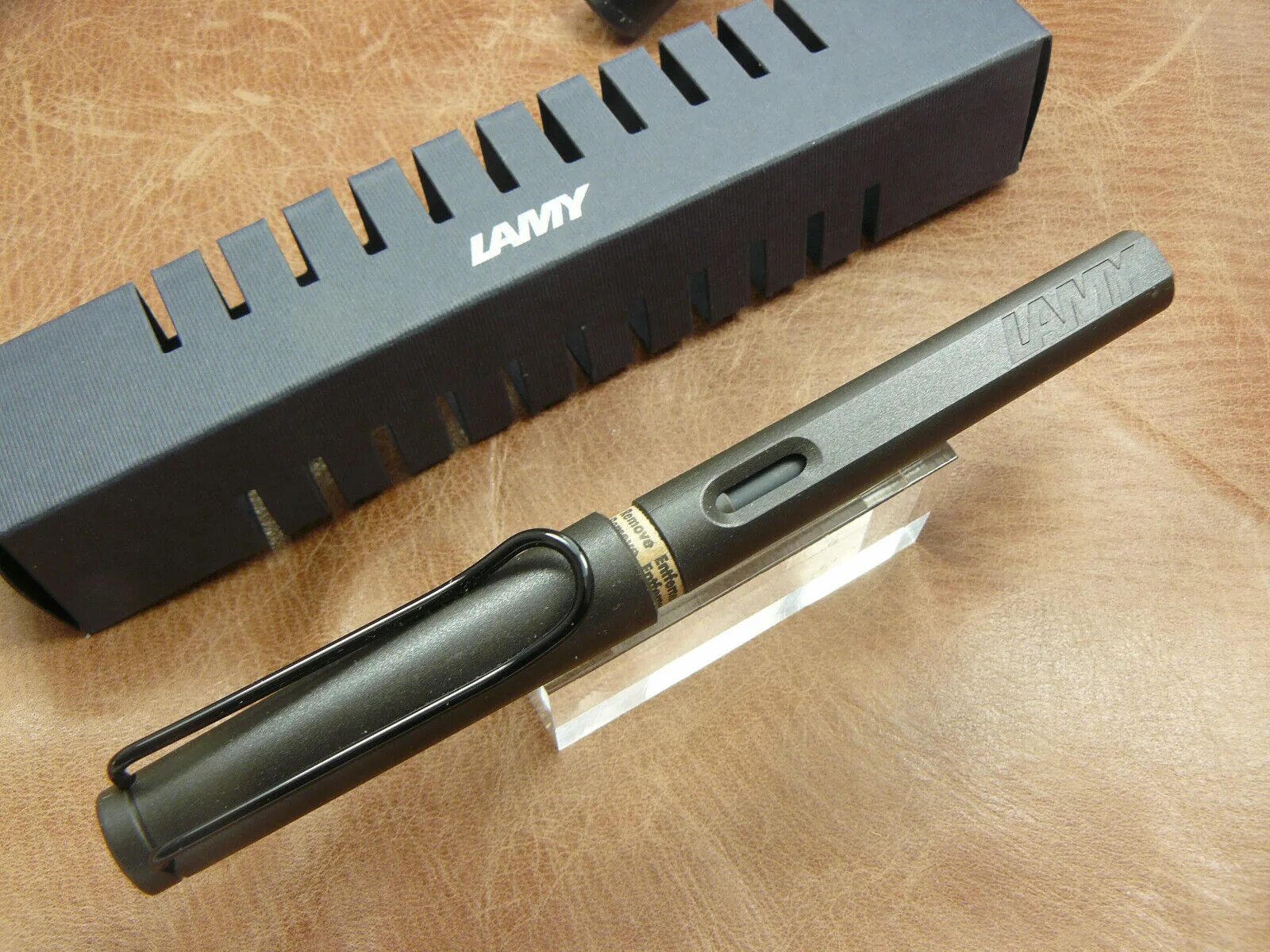 Lamy safari. Lamy Safari f. Ручка Лами сафари картридж. Lamy Safari упаковка.