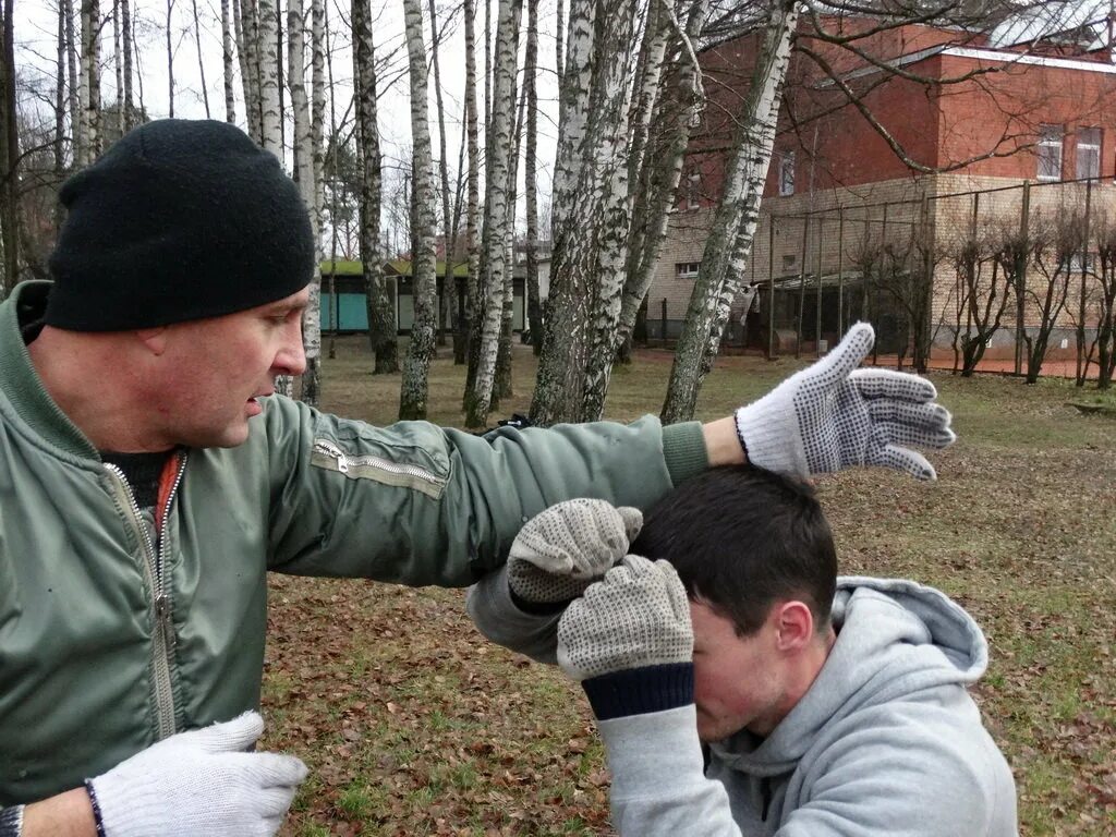 Самооборона горловки вконтакте армия. Рукопашный бой на улице.