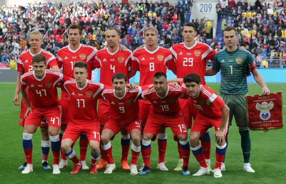 Футбол вциом. Липецк. Диаграмма футбол. Волгарь астрахань 2009 год. Фц молния на стачек 45.