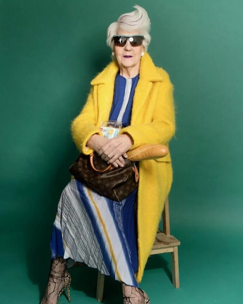 Современные бабушки песня стали. Модные старушки. Стильные бабушки. Модная бабка. Современная бабушка.