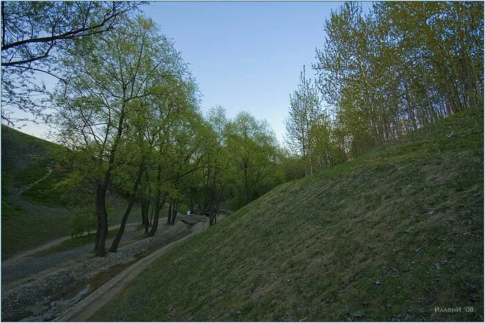 курская область овражно балочный рельеф. буерак сухой овраг. доклад о овраге. холмистая равнина рельеф. красный овраг в ртищево.