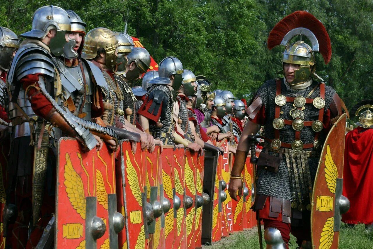 Что такое легион в древнем риме. Римская армия Центурион. Римский легионер Центурион. Римская Империя Римский Легион. Древний Рим римские Легионы.