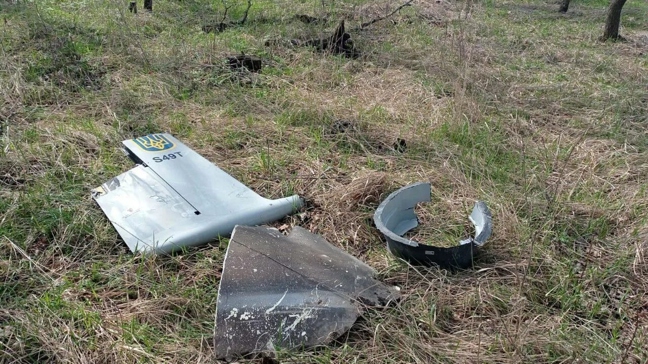 В каком районе сбили беспилотники. Сбитый беспилотник в Брянской области. Беспилотник Байрактар Курск. Стриж ту 141 беспилотник в Курске. Байрактар беспилотник ВСУ.