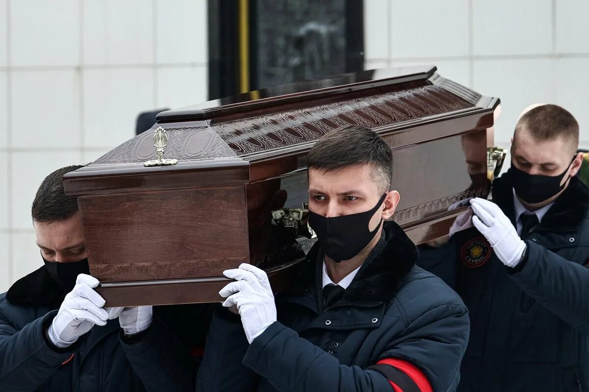 В Москве простились с Леонидом Куравлевым.