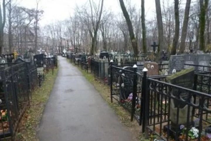 Староверы на рогожском кладбище. Некрополь донского монастыря в москве. Введенское кладбище 13 участок. Кладбища москвы ваганьковское кладбище. Ваганьковское кладбище в москве могилы знаменитостей.