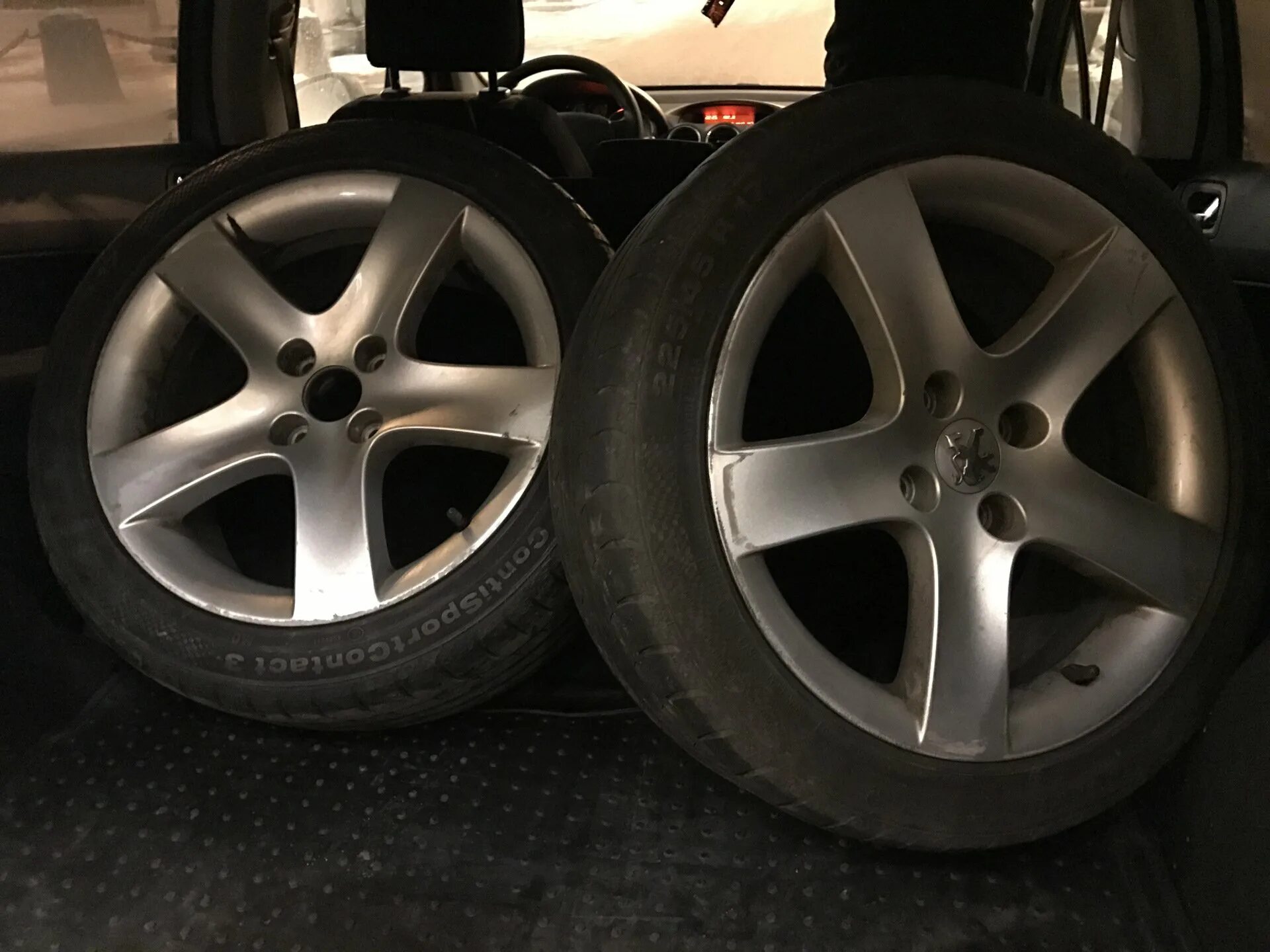 Литые диски р16 пежо. Диски пежо 308 r17. Диски peugeot 308 r16. Диски r15 peugeot 308. Литые диски для пежо 408 r16.