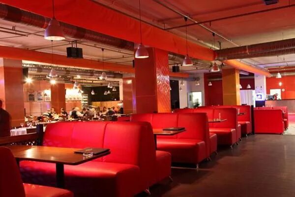 Кафе петрушка сокол. Шоу в ресторане. Кафе у моста балашиха. Паб сова полазна кальян. Ресторан цапля санкт-петербург.