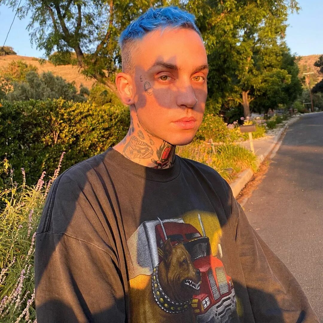 Blackbear тело. Blackbear обои. Blackbear стиль. Blackbear. Blackbear me.