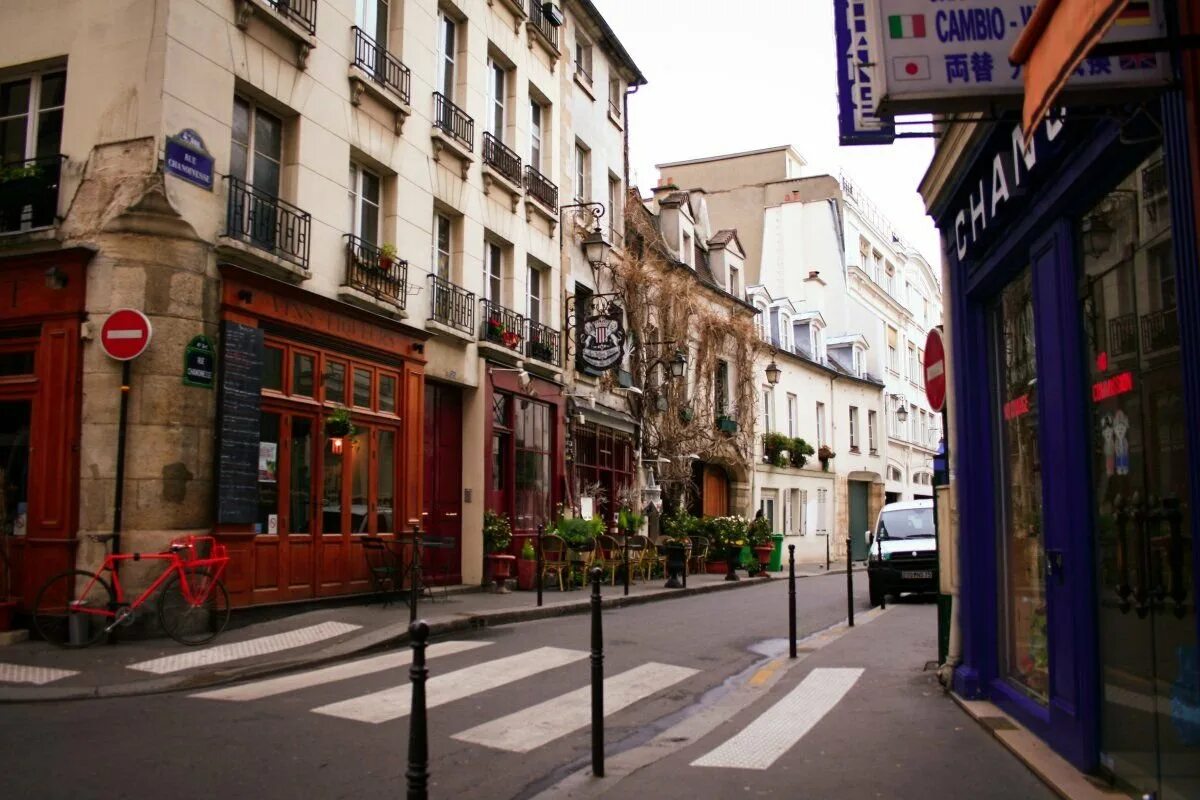 Француз улица. Париж улица Верди. Улица Мишодьер Париж. Центральная улица Парижа. Улица Феронри в Париже.