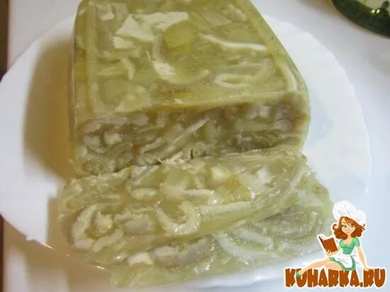 Заливное из свиной шкуры. Свиная шкурка для холодца. Холодец из свиных шкурок. Холодец из свиных шкурок. Заливное из шкуры свинины.