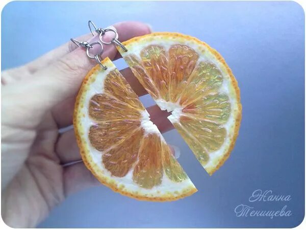 Почему запах дольки апельсина не чувствуется. Разрезанный апельсин. Долька апельсина. Мандариновые корки. Апельсин сушеный.