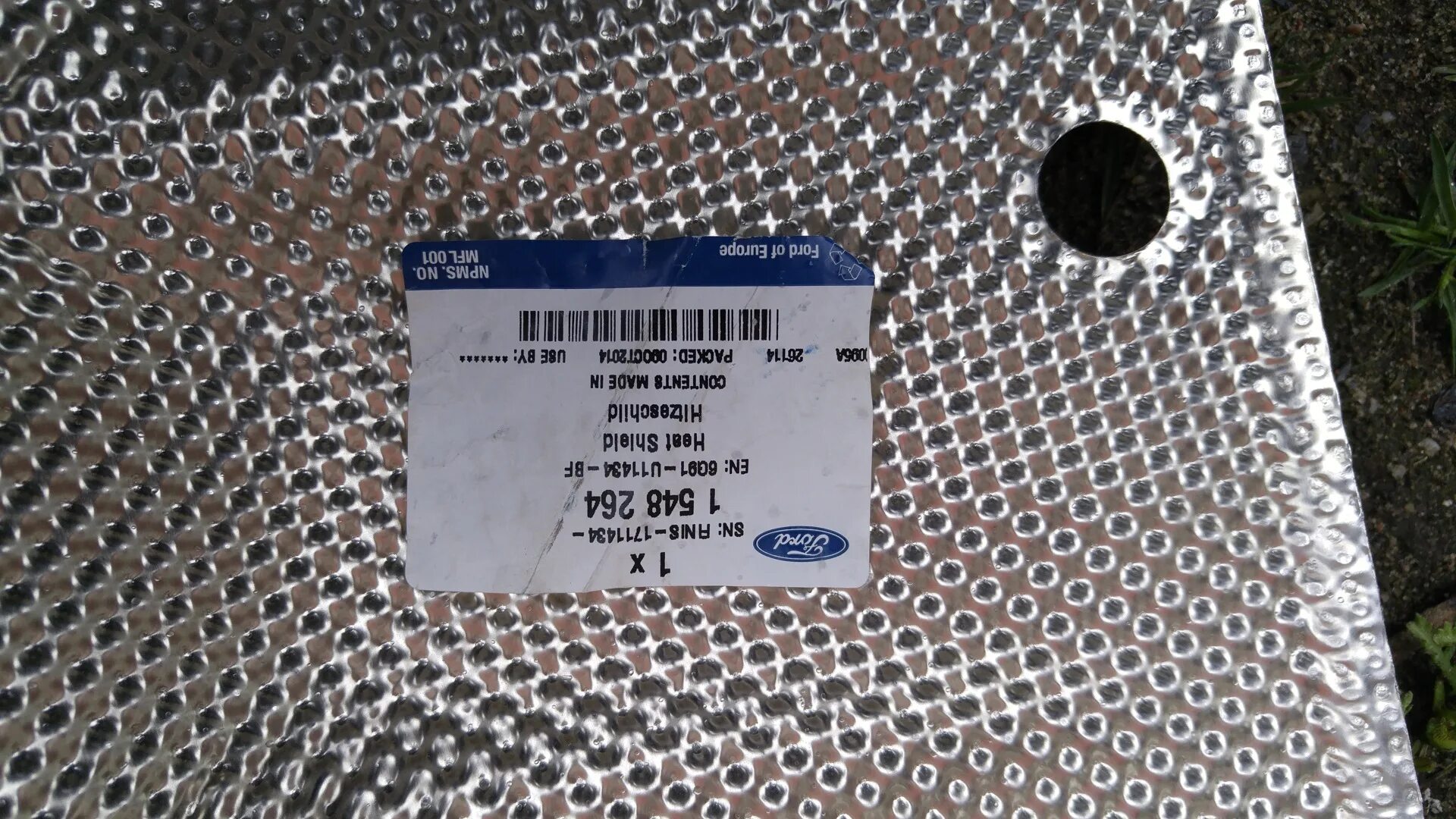 Термоэкран глушителя. Тепловой экран глушителя форд фьюжн. терм экран глушителя ford focus 3. тепловой экран глушителя форд фокус 2. ford fusion тепловой экран глушителя.