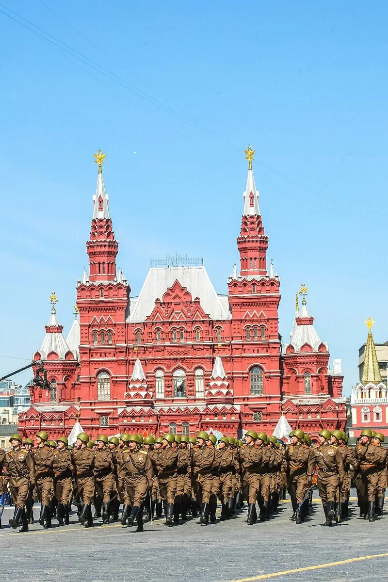 Парад войск в москве. 9 Мая парад Победы в Москве. Парад Победы на красной площади в Москве. Парад на красной площади 9 мая. Парад Победы 75 лет красный площади Москва.