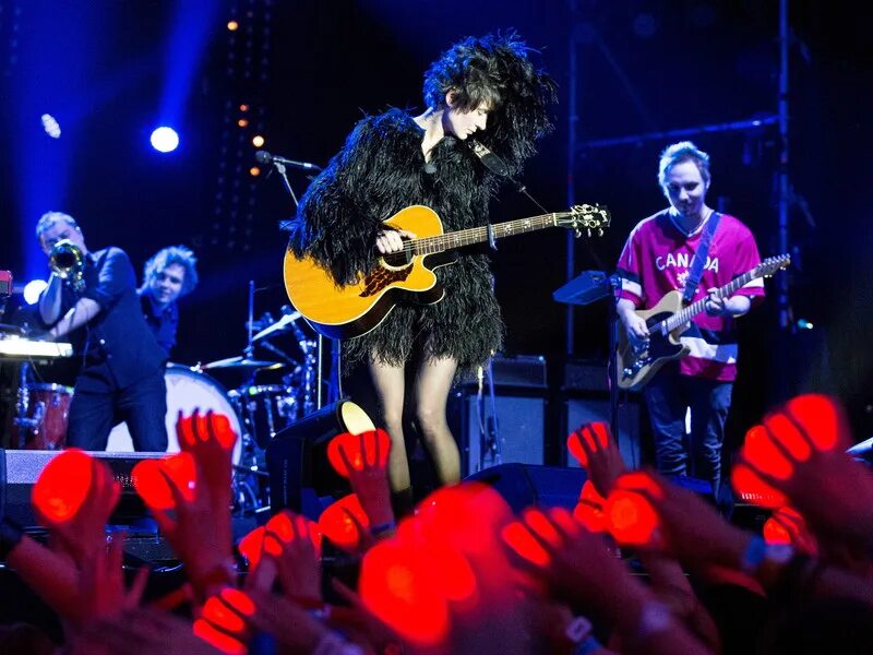 The uchpochmack земфира. Группа учпочмак фото. Эчпочмак группа земфира. Lightbulbs the uchpochmack. Lightbulbs the uchpochmack.