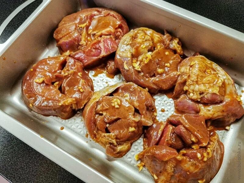 Медальоны из Свинины Pork medallions - YouTube