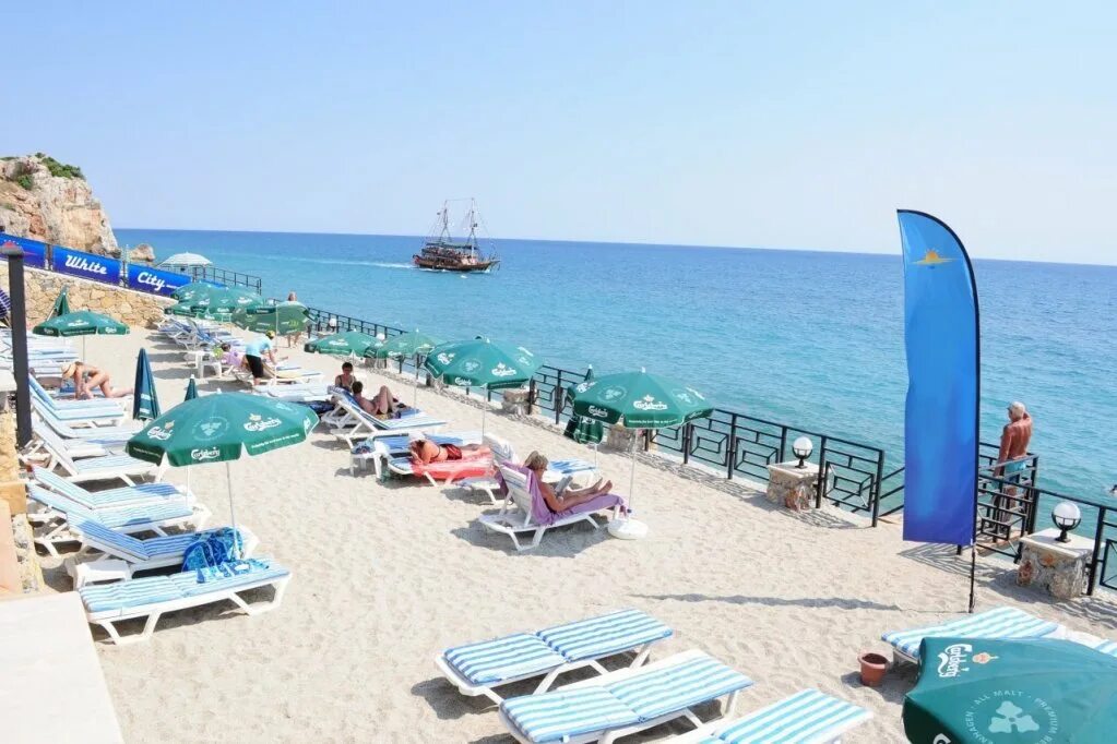 White city beach 4. Отель White City Beach 4*. White City Beach Hotel 4 Турция. White City Beach Hotel Alanya. White City Beach Hotel Adults only +16 4 Аланья.