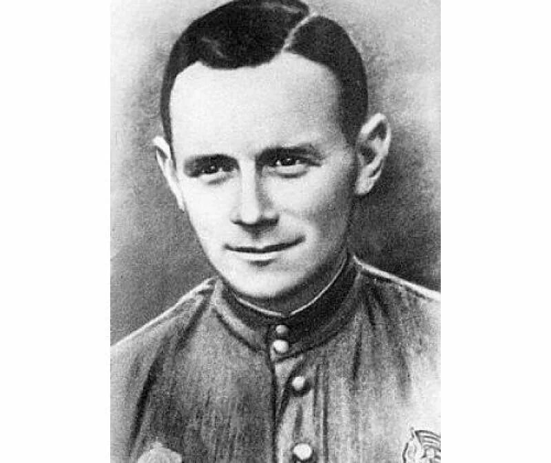 Немецкий герой советского союза. Фриц пауль шменкель герой советского союза. Фриц шменкель партизан. Шменкель фриц пауль памятник. Фриц ганс вернер шменкель.