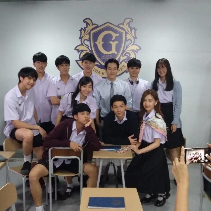 Ли три. Одаренные лакорн. Одаренные дорама Тайланд. The gifted: Graduation сериал. Лакорн одаренные выпускной.