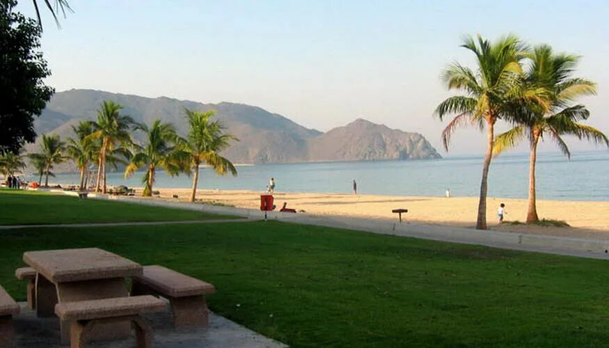 Fortuna fujairah 5. Address beach resort fujairah. Отдых в фуджейре в январе отзывы. Эль-фуджайра (оаэ). Индийский океан фуджейра экскурсия.