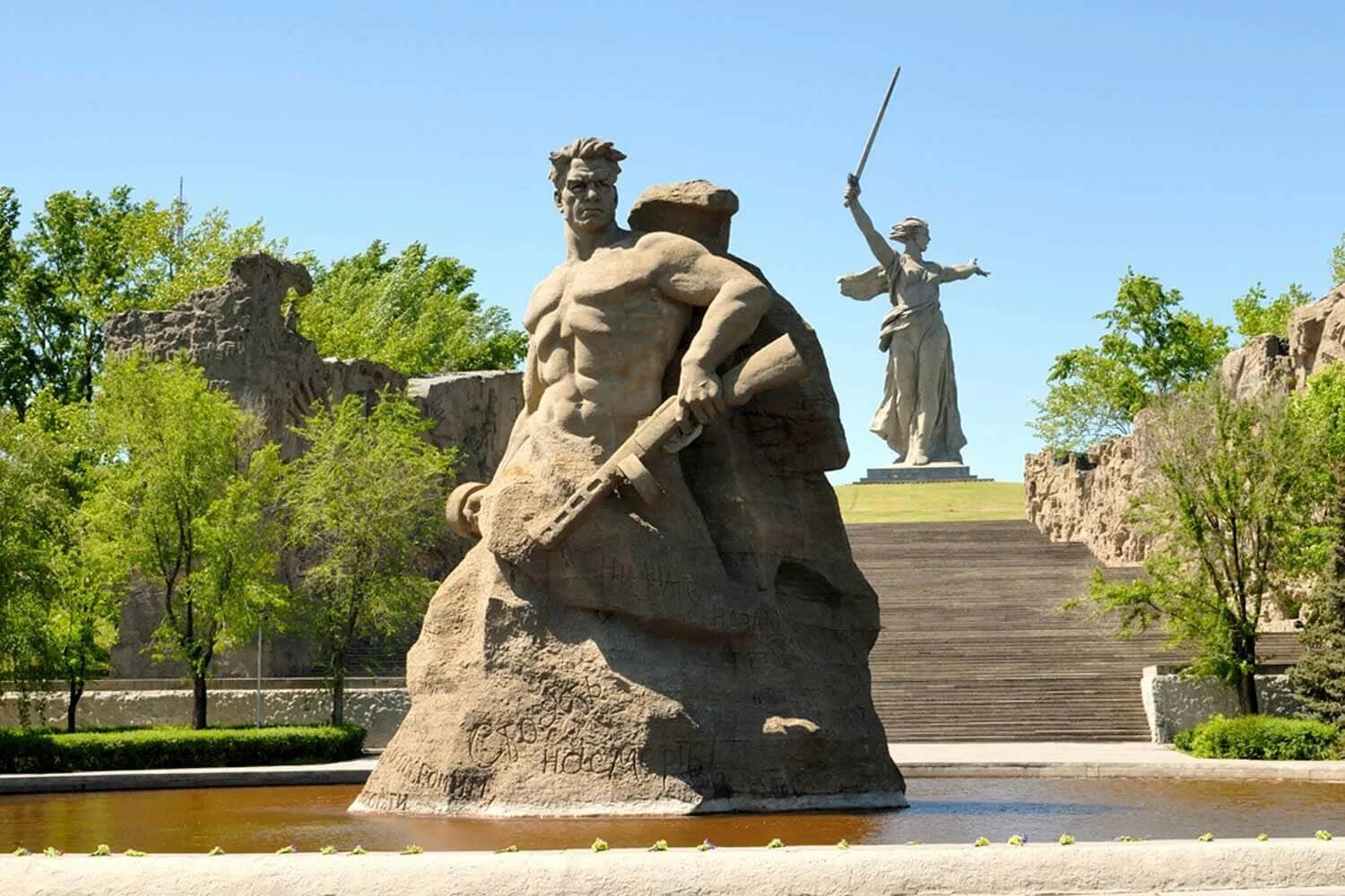 Мамаев курган где находится в каком. Сталинградская битва мамаев курган родина мать. памятник мамаев курган в волгограде. волгоград мемориальный комплекс на мамаевом кургане. героям сталинградской битвы на мамаевом кургане.