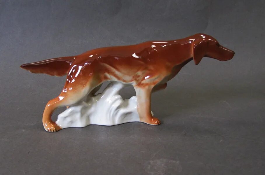 Фарфоровая статуэтка ирландский сеттер. Статуэтка сеттер. Бронзовая статуэтка сеттер с охотником. Статуэтка сеттер. Фигурка сеттер 25 см.