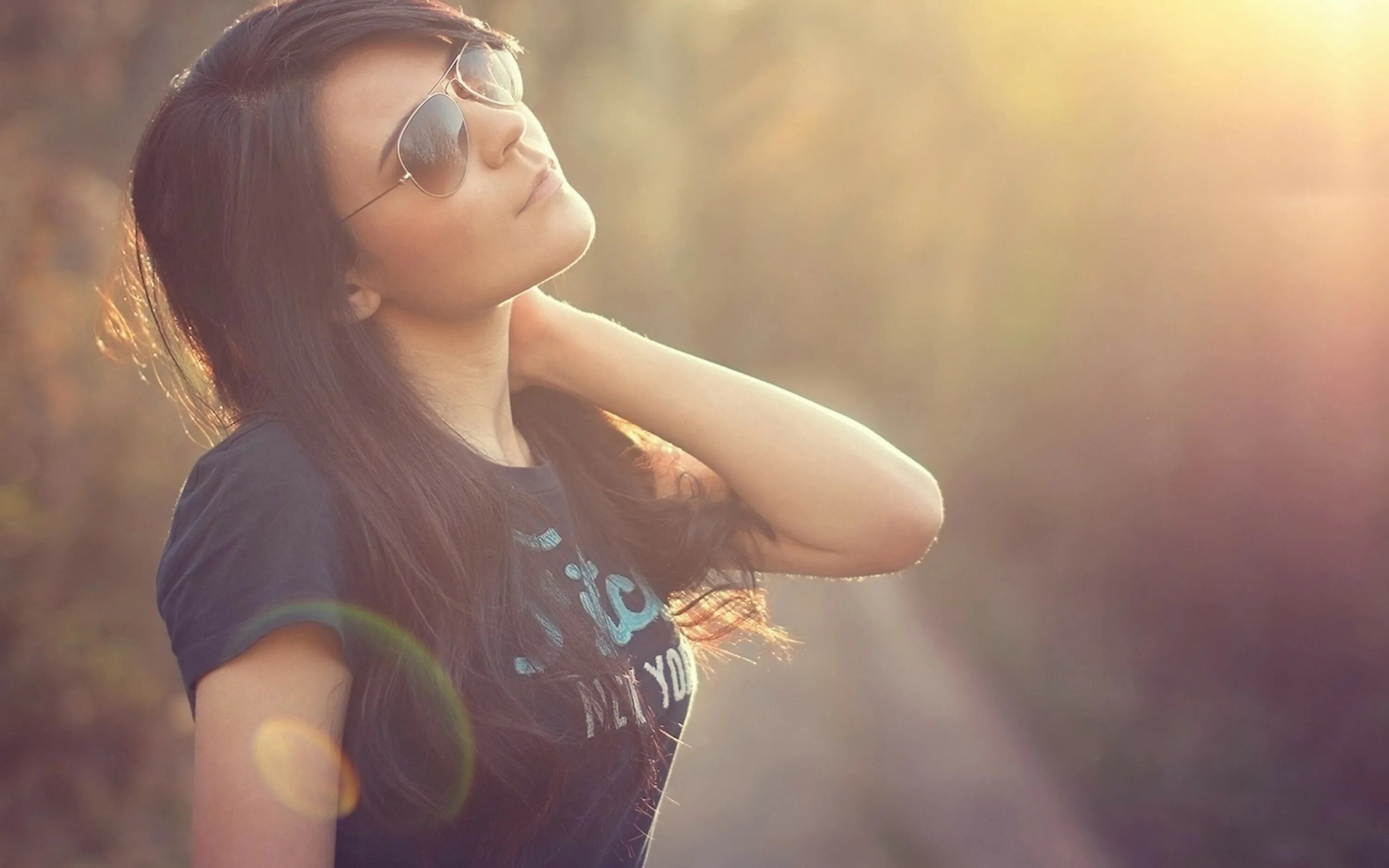 Диана мелисон +18. Красивые девушки в бейсболках. Девушка в солнечных очках. Авы для со2 девушки. Диана мелисон 2021.