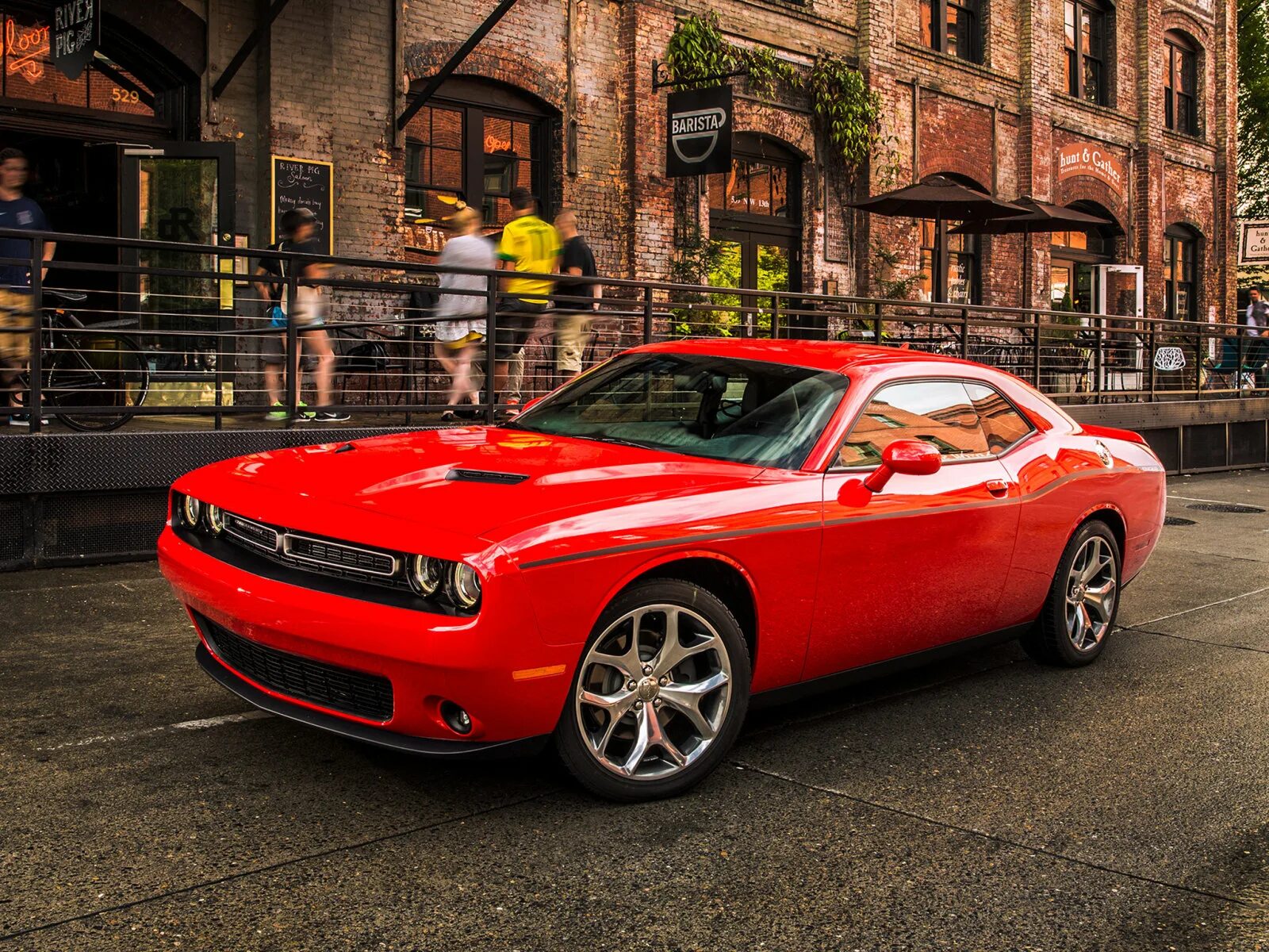 Машина додж челленджер. Додж Челленджер 3.6. Додж Челленджер SXT. Dodge Challenger 2015 SXT. Dodge Challenger SXT Plus.