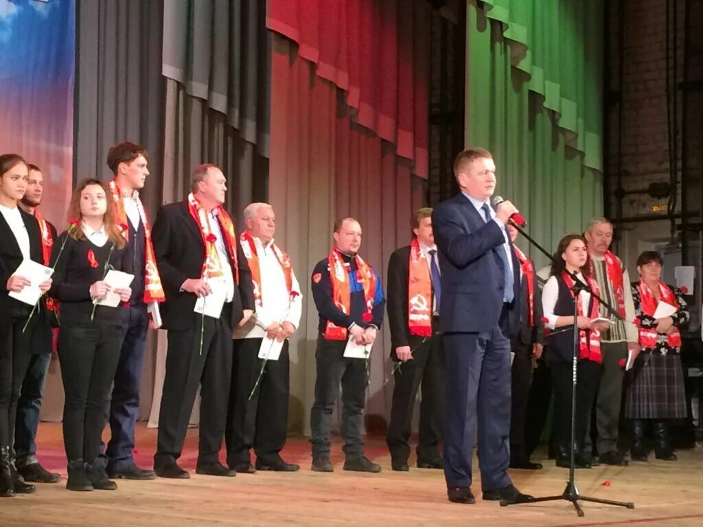 Сегодня дк железнодорожников. Директор дк железнодорожников. вечера в дк железнодорожников. торжественного концерта в дк «железнодорожников» ростов. торжественный вечер в дк ссср.
